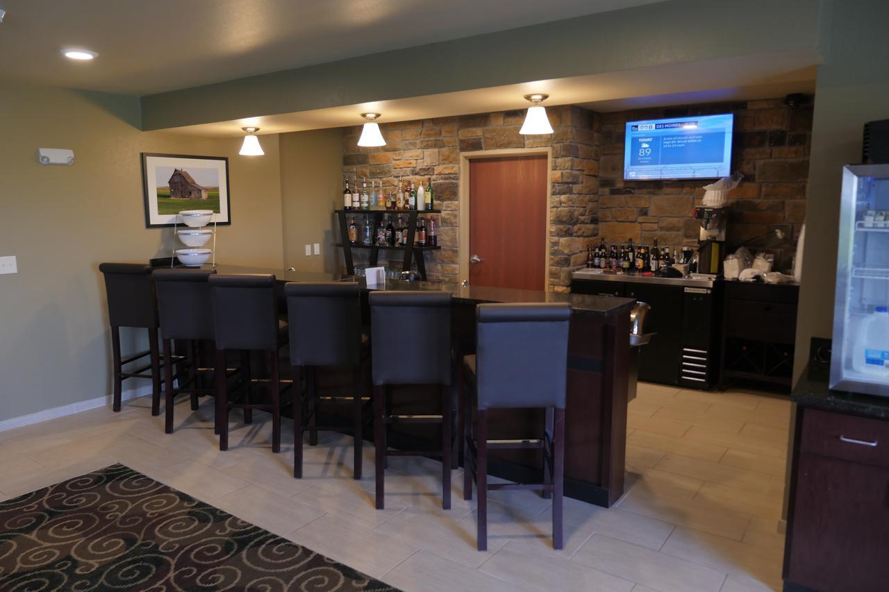 Cobblestone Inn & Suites-Winterset Eksteriør bilde